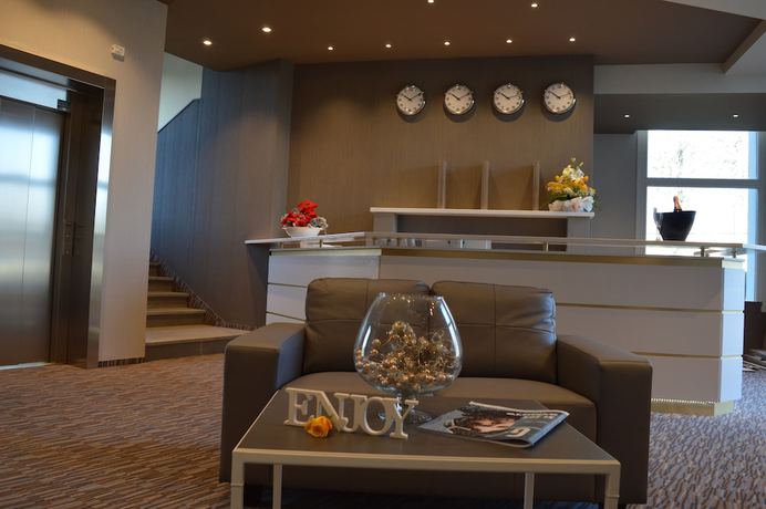 Imagen de los interiores del Hotel Enjoy. Foto 19