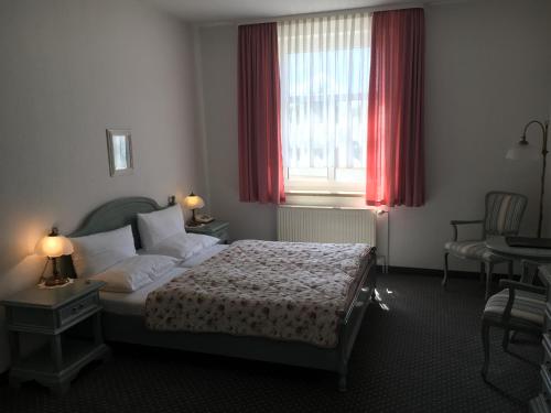Imagen de la habitación del Hotel Esplanade Garni. Foto 9
