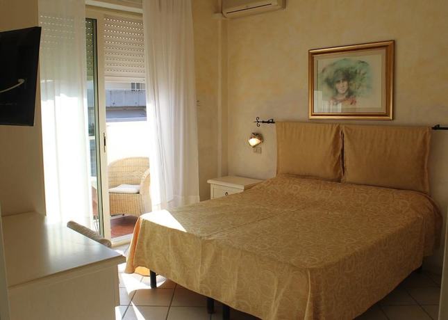 Imagen de la habitación del Hotel Euromar. Foto 10