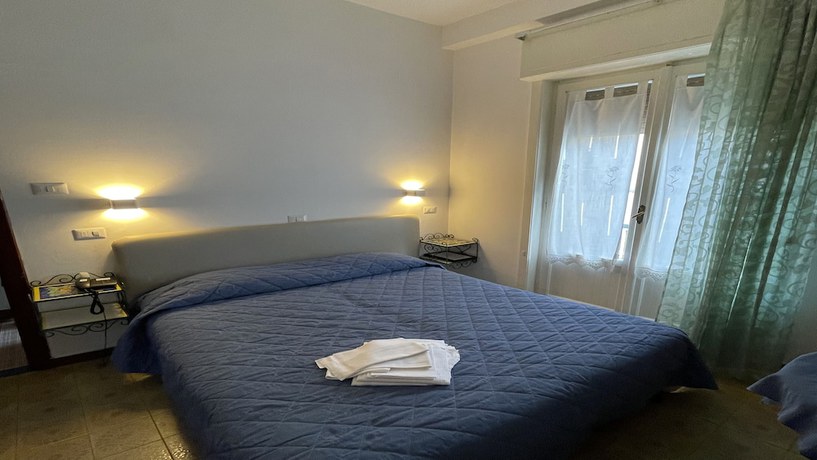 Imagen de la habitación del Hotel Europa. Foto 6