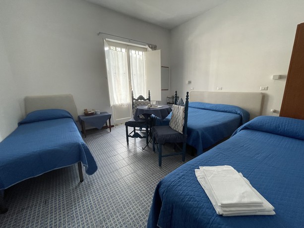 Imagen de la habitación del Hotel Europa. Foto 13