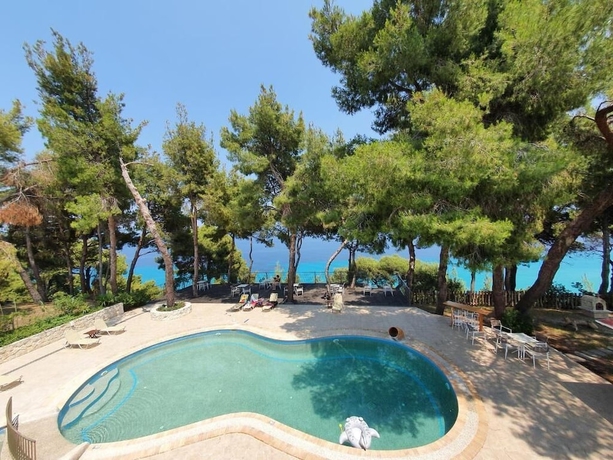 Imagen de la piscina del Hotel Evripidis. Foto 6