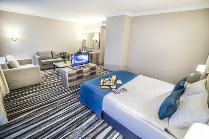 Imagen general del Hotel Excellence Inn. Foto 1