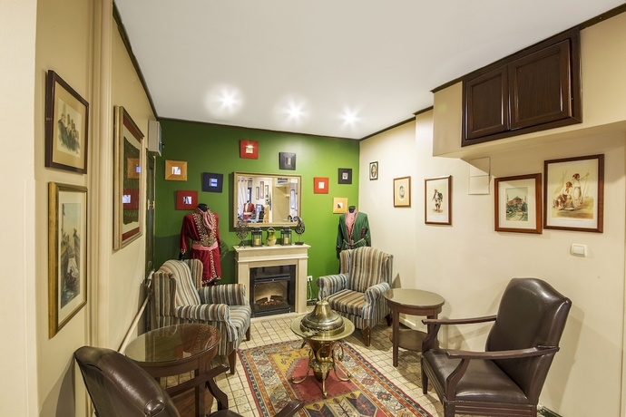 Imagen de los interiores del Hotel Fehmi Bey. Foto 17