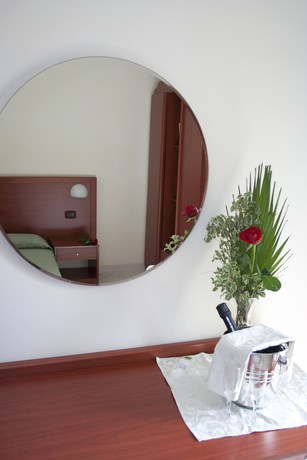 Imagen de la habitación del Hotel Felix, Scalea. Foto 4