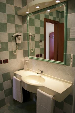 Imagen de la habitación del Hotel Felix, Scalea. Foto 5