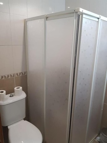 Imagen de la habitación del Hotel Feryil Centrum. Foto 17