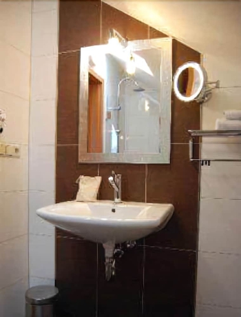 Imagen de la habitación del Hotel Figo. Foto 17