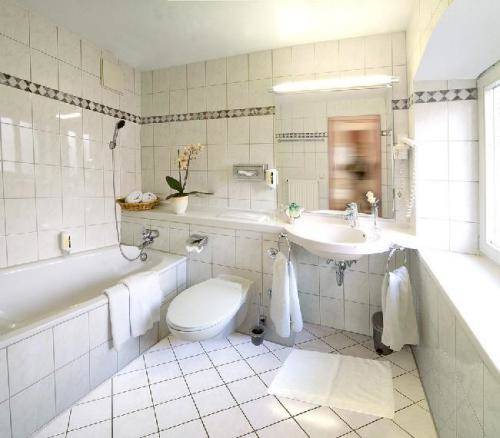 Imagen de la habitación del Hotel Fischerhaus, Starnberg. Foto 9