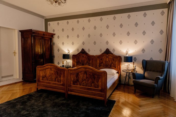 Imagen de la habitación del Hotel Fletzinger. Foto 17