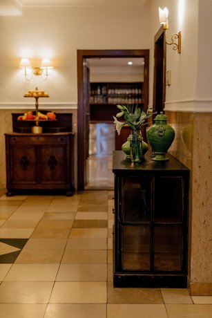 Imagen de los interiores del Hotel Fletzinger. Foto 20