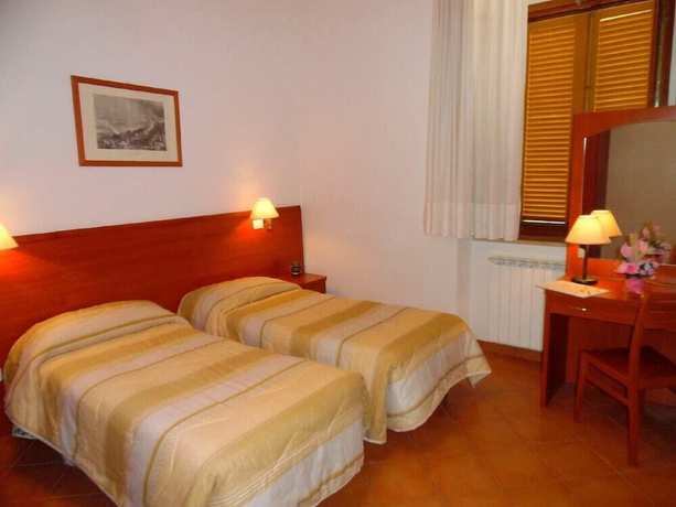Imagen de la habitación del Hotel Fonte Angelica. Foto 9