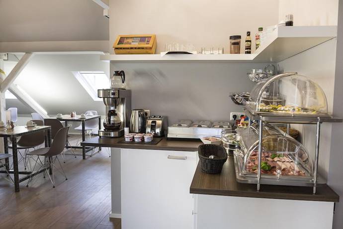 Imagen del bar/restaurante del Hotel Forty Four. Foto 8