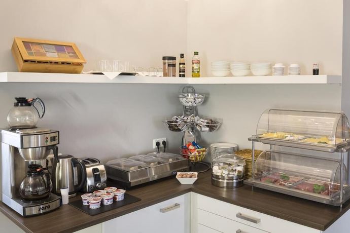 Imagen del bar/restaurante del Hotel Forty Four. Foto 11