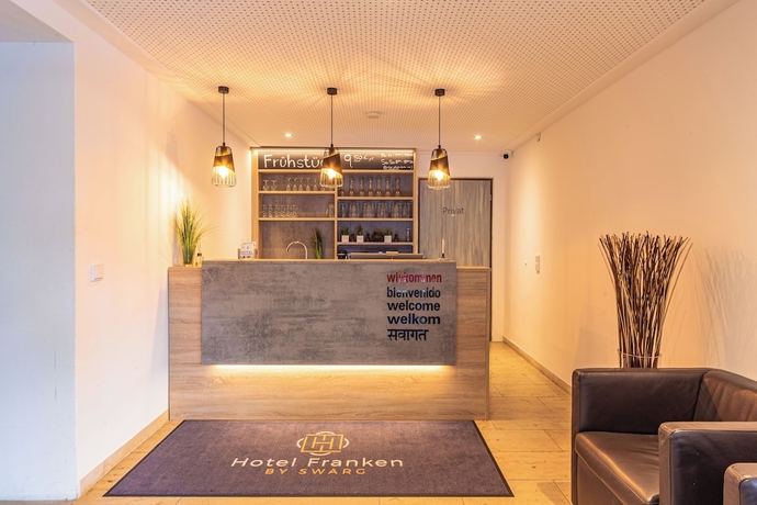 Imagen de los interiores del Hotel Franken. Foto 14