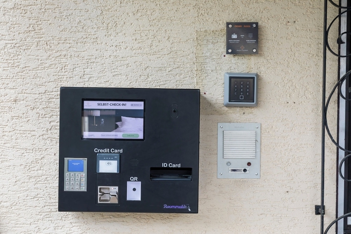 Imagen de los interiores del Hotel Franken. Foto 16