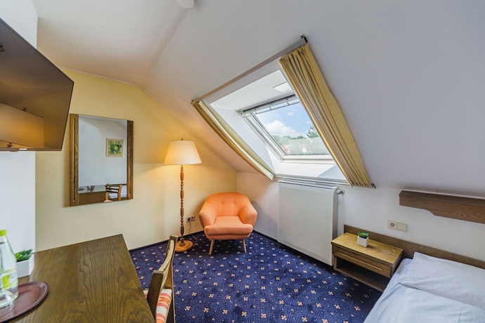 Imagen de la habitación del Hotel Franken. Foto 10