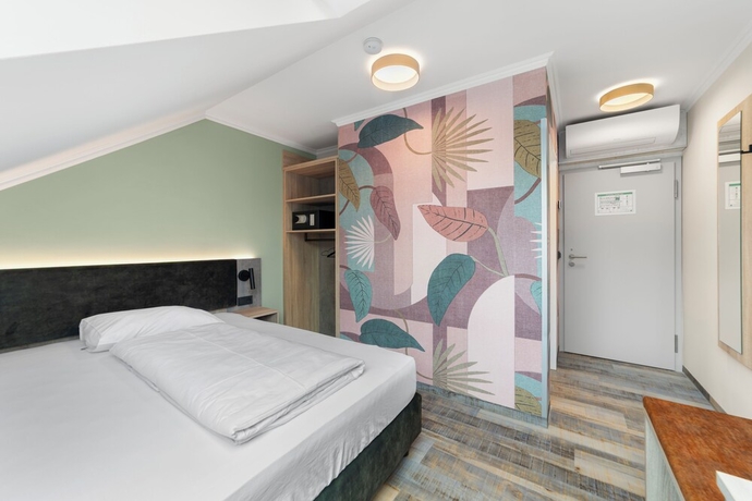Imagen de la habitación del Hotel Franken. Foto 12