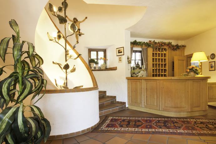 Imagen de los interiores del Hotel Frey. Foto 12