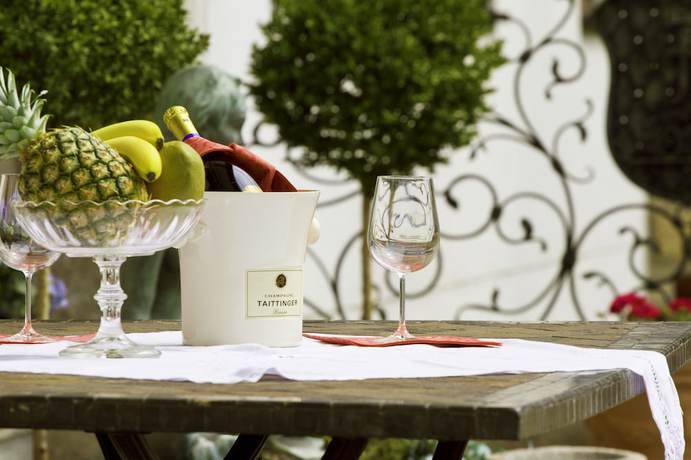 Imagen de los exteriores del Hotel Frey. Foto 11