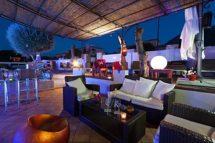 Imagen del bar/restaurante del Hotel Funtana Marina. Foto 2