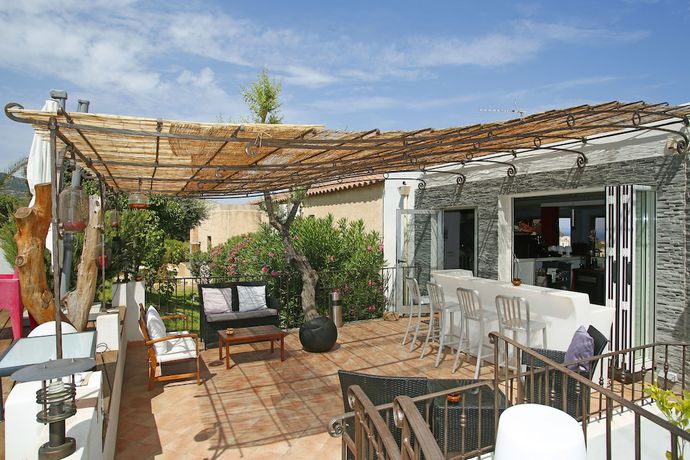 Imagen de los exteriores del Hotel Funtana Marina. Foto 16