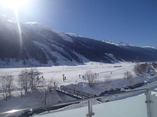 Imagen de la habitación del Hotel Furka. Foto 6