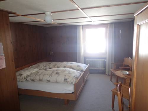 Imagen de la habitación del Hotel Furka. Foto 10