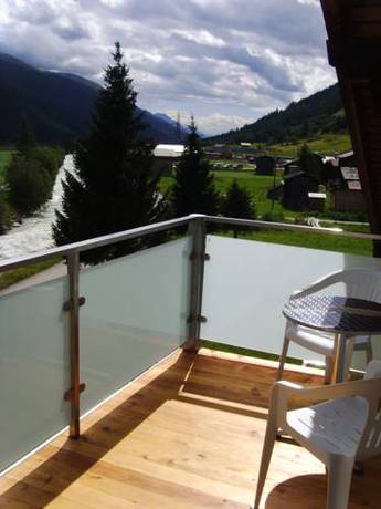 Imagen de la habitación del Hotel Furka. Foto 14