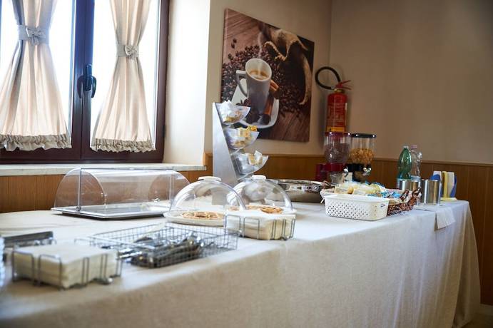 Imagen del bar/restaurante del Hotel Futuro. Foto 2