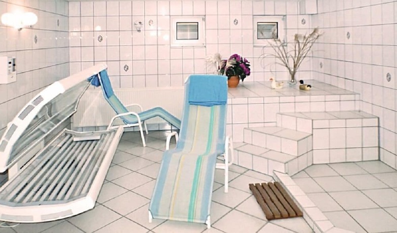Imagen de la piscina del Hotel F&uuml;rstenberg. Foto 18