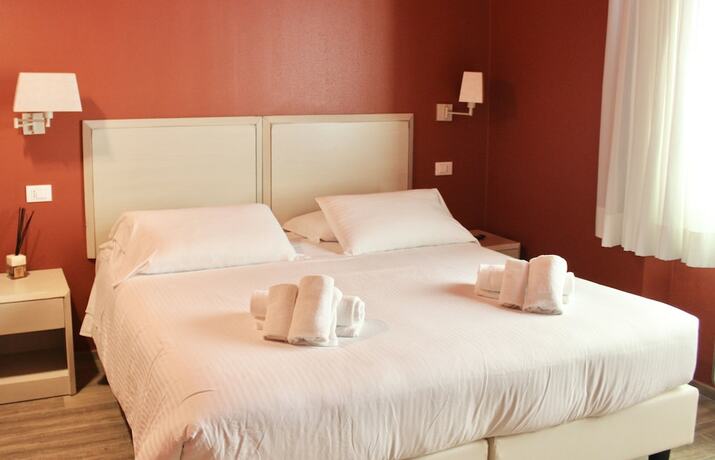 Imagen de la habitación del Hotel Gabbani. Foto 15