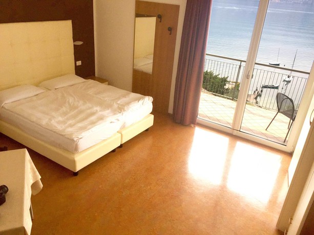 Imagen de la habitación del Hotel Garden. Foto 4