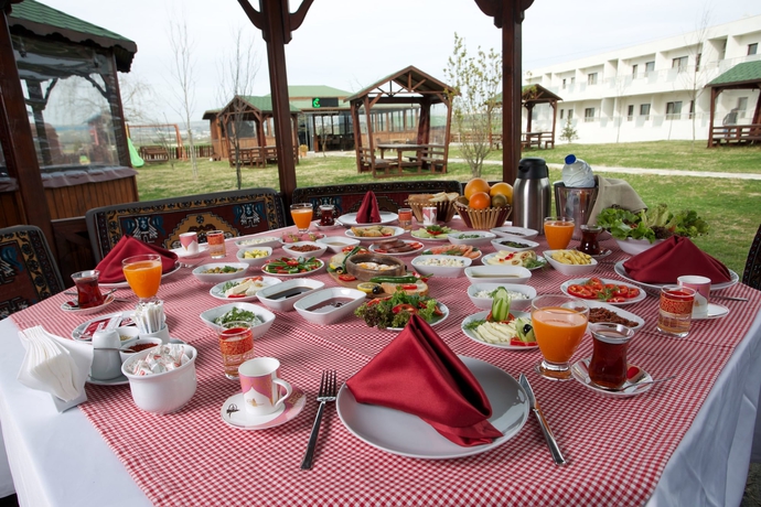 Imagen del bar/restaurante del Hotel Garden Silivri. Foto 3