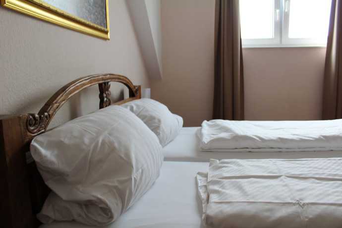 Imagen de la habitación del Hotel Gardenia. Foto 3