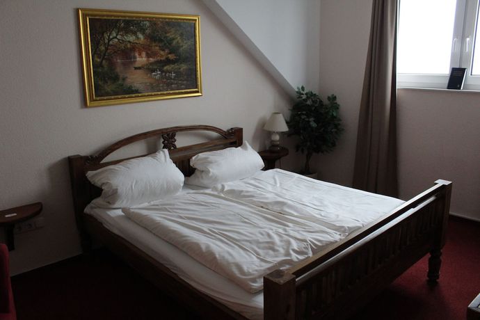 Imagen de la habitación del Hotel Gardenia. Foto 7