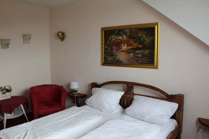 Imagen de la habitación del Hotel Gardenia. Foto 15