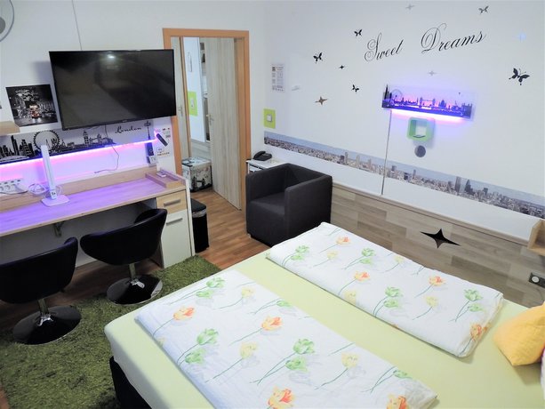 Imagen de la habitación del Hotel Garni 4U. Foto 2