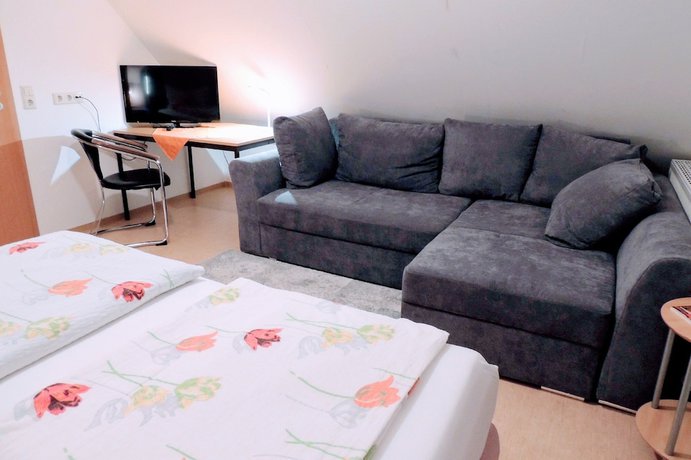 Imagen de la habitación del Hotel Garni 4U. Foto 8