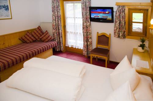 Imagen de la habitación del Hotel Garni Alpenblick. Foto 3