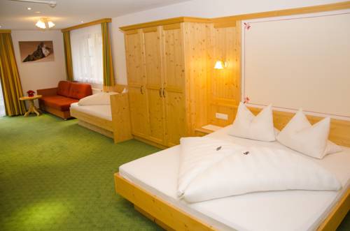Imagen de la habitación del Hotel Garni Alpenblick. Foto 11