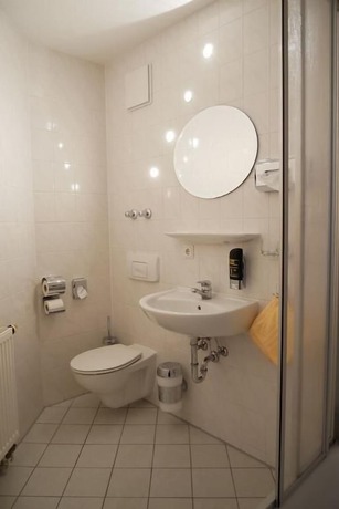 Imagen de la habitación del Hotel Garni Brauhof Niederwiesa. Foto 9