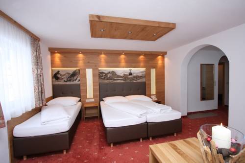 Imagen de la habitación del Hotel Garni Corinna. Foto 8