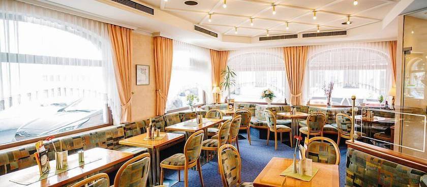 Imagen del bar/restaurante del Hotel Garni Fuchs. Foto 3