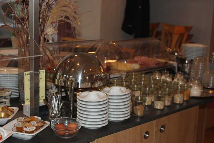Imagen del bar/restaurante del Hotel Garni Fuchs. Foto 6