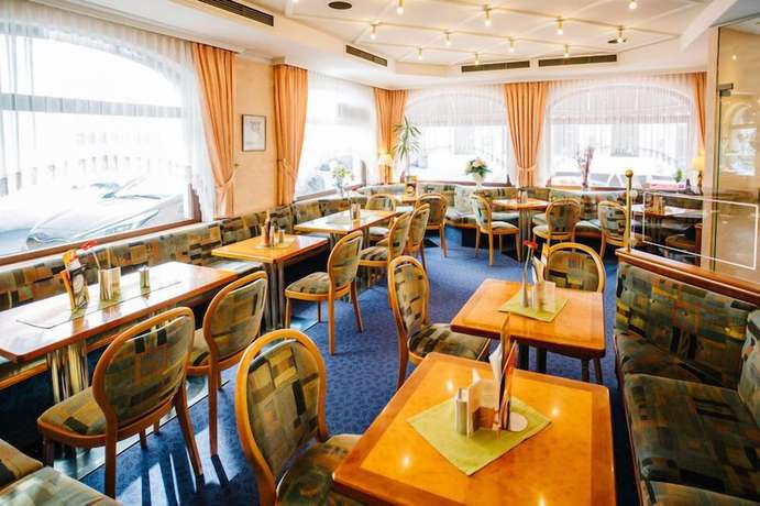 Imagen del bar/restaurante del Hotel Garni Fuchs. Foto 7