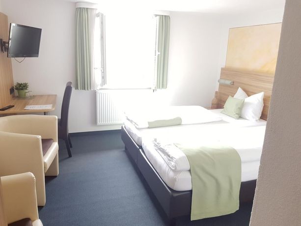 Imagen de la habitación del Hotel Garni Goldene Traube. Foto 2