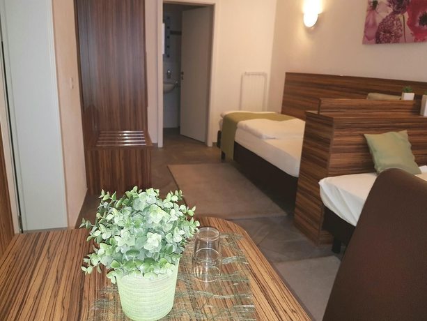 Imagen de la habitación del Hotel Garni Goldene Traube. Foto 8