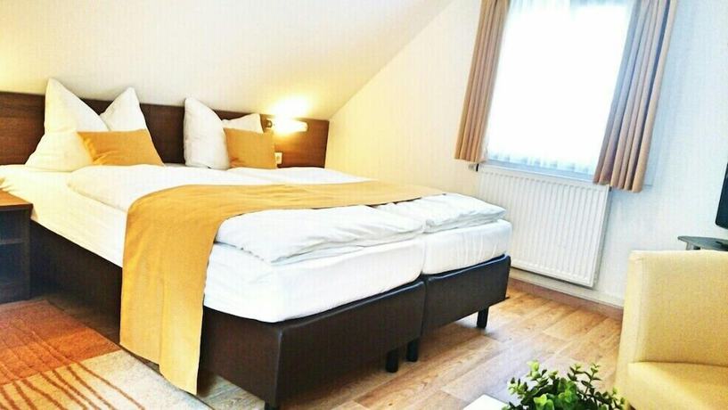 Imagen de la habitación del Hotel Garni Goldene Traube. Foto 16