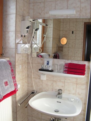 Imagen de la habitación del Hotel Garni Haus Alpine. Foto 19